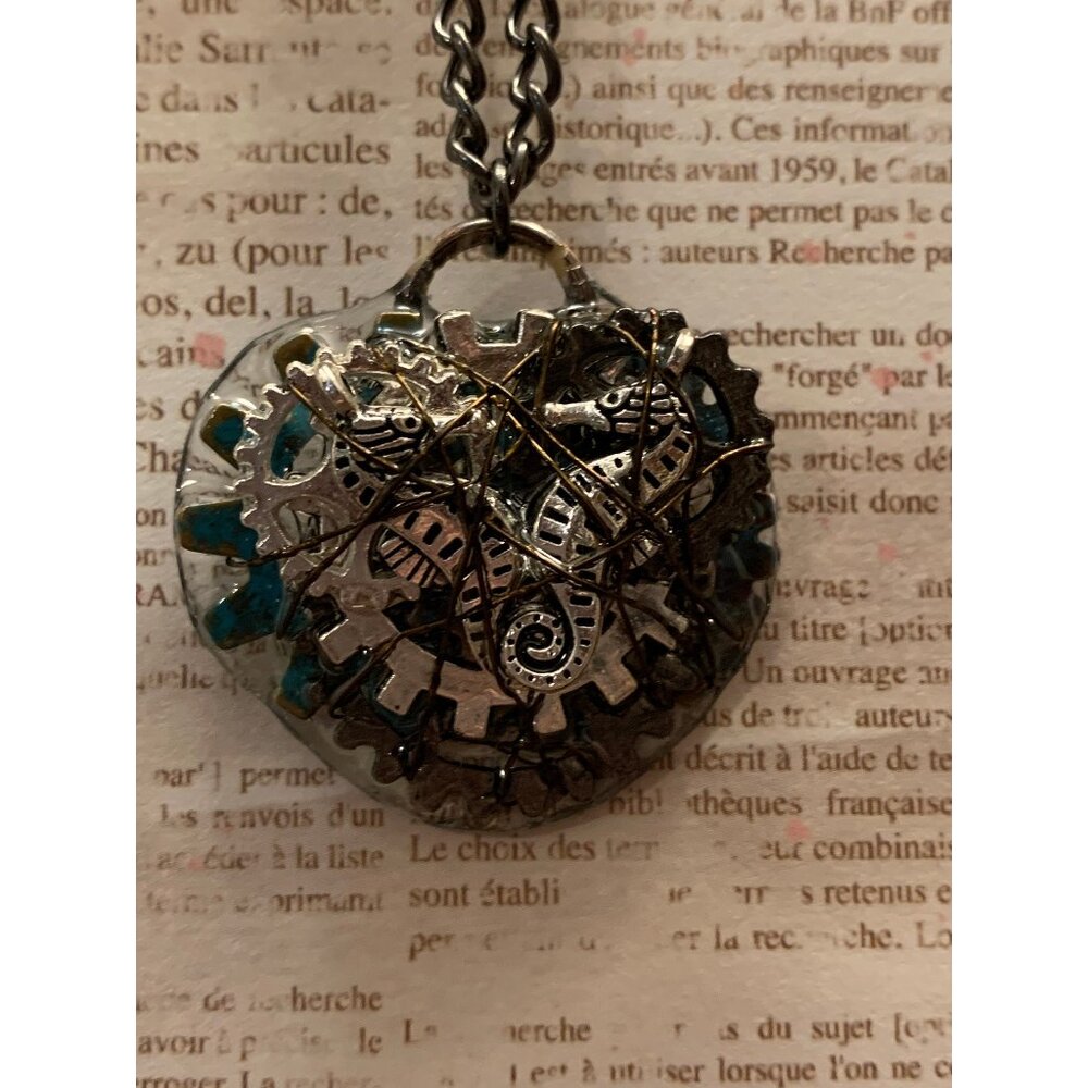 A couple of Seahorses Steampunk Necklace